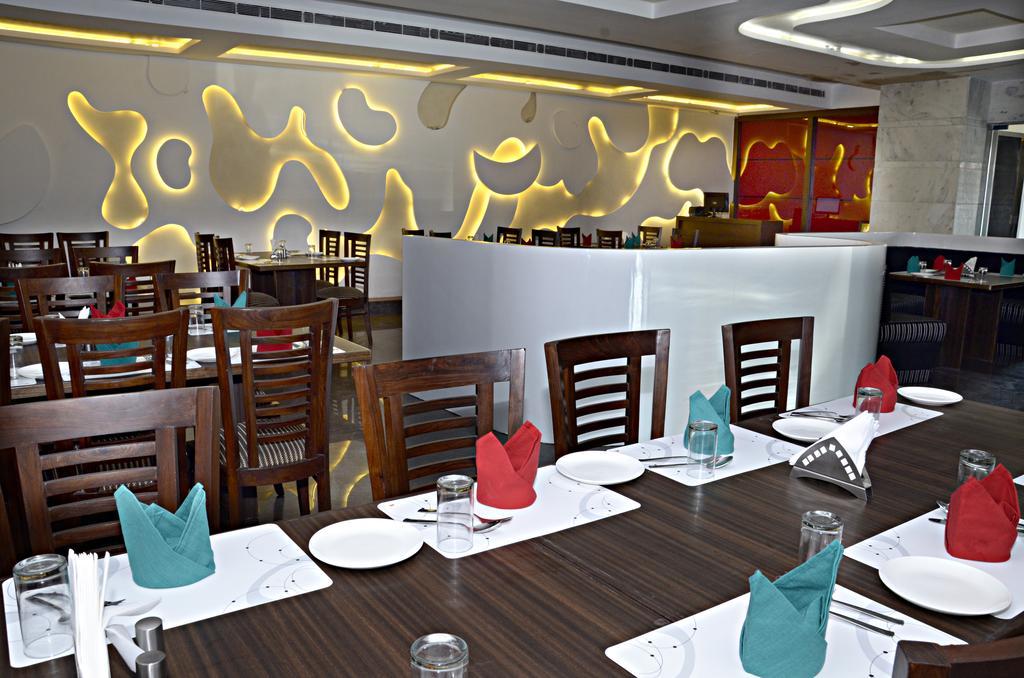 Hotel Crimson Palace Agra  Bagian luar foto