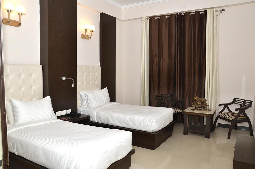 Hotel Crimson Palace Agra  Ruang foto