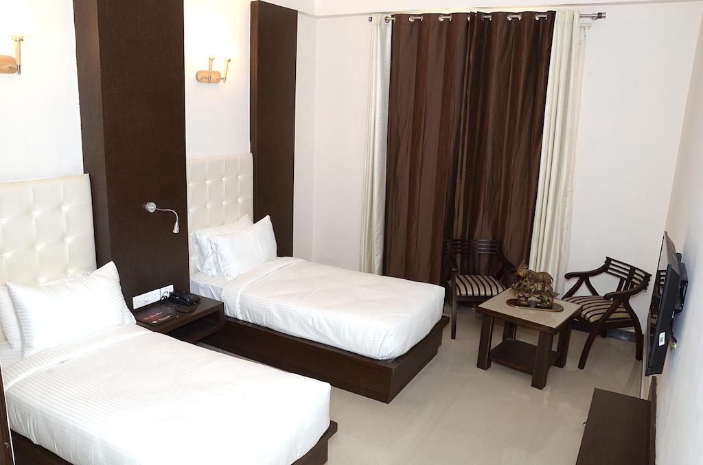Hotel Crimson Palace Agra  Ruang foto