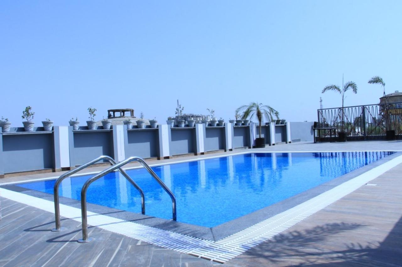 Hotel Crimson Palace Agra  Bagian luar foto