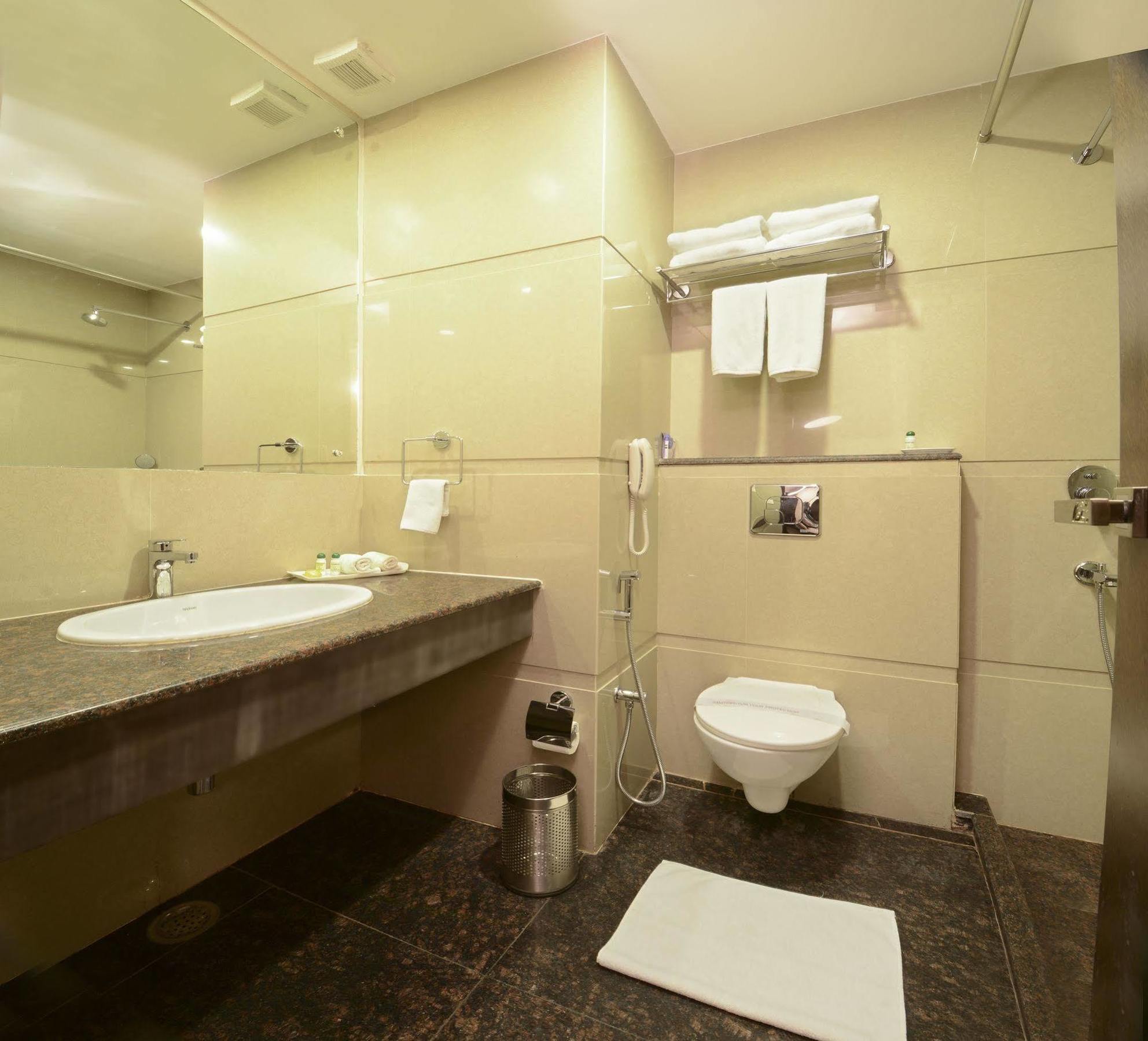 Hotel Crimson Palace Agra  Bagian luar foto